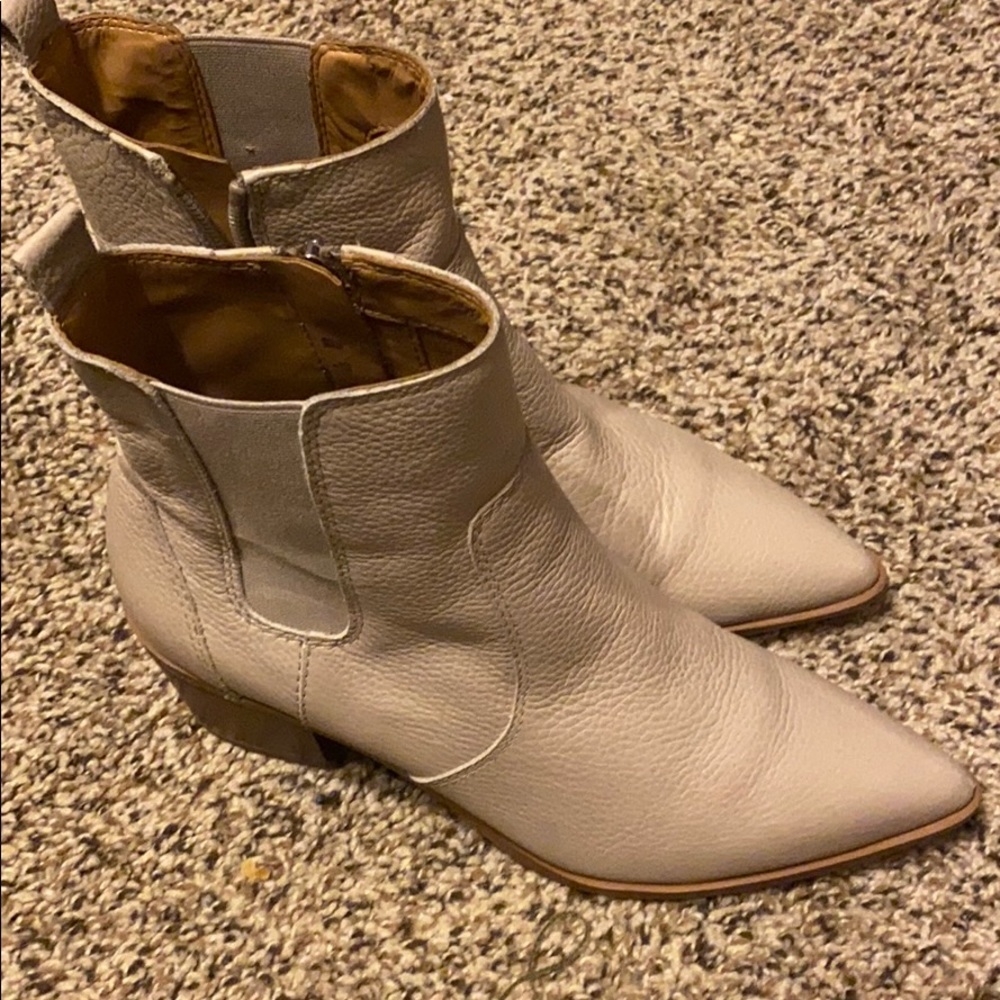 Listed as 6 but are actually a half size to larger